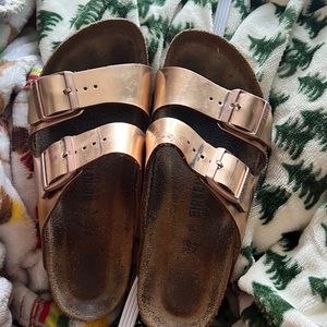 rose gold birkenstocks (38)